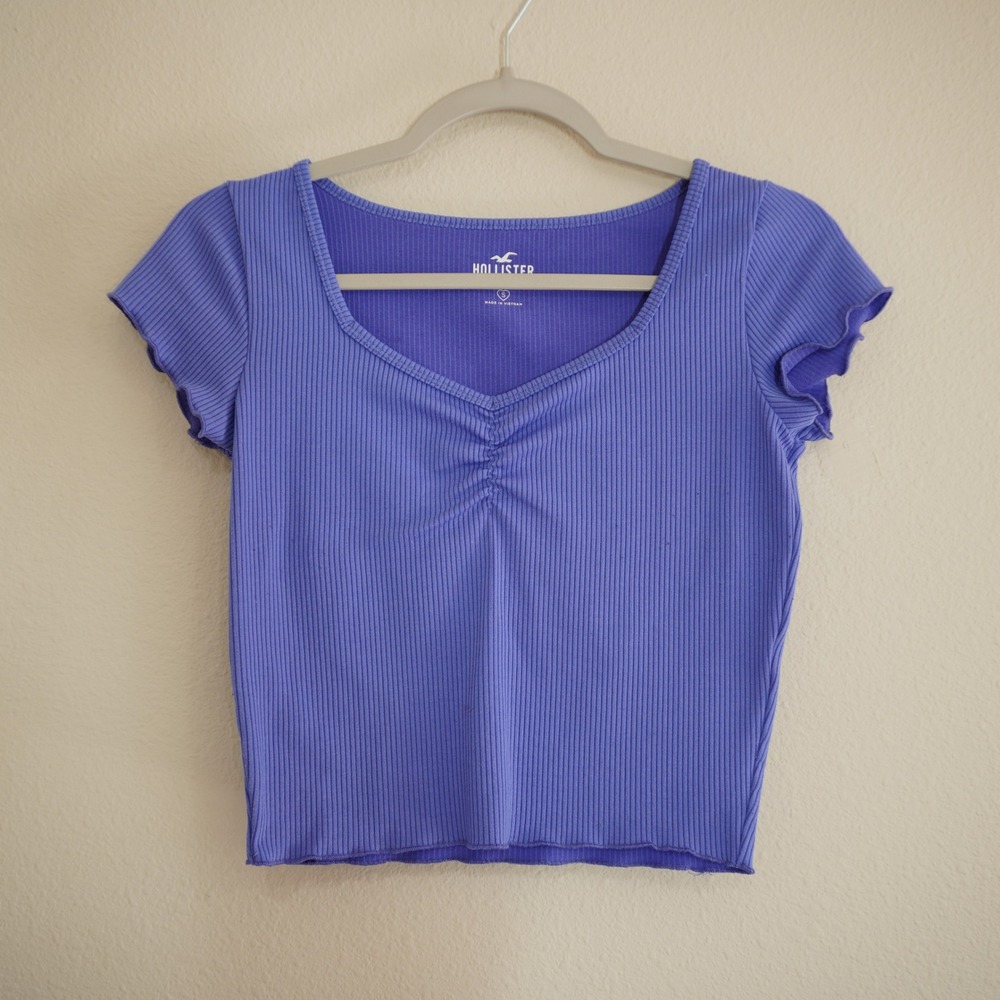 Hollister Size Small Baby Tee Purple Ribbed Cropped Ruched Sweetheart Lettuce